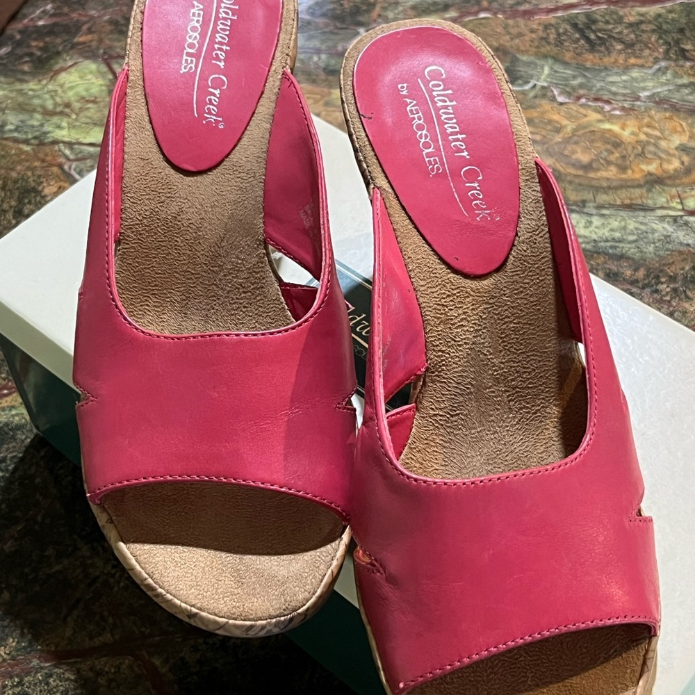 Coldwater Creek Fuchsia Mules